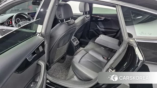 Audi A5 (F5) 2021 Черный из Кореи, фото 2