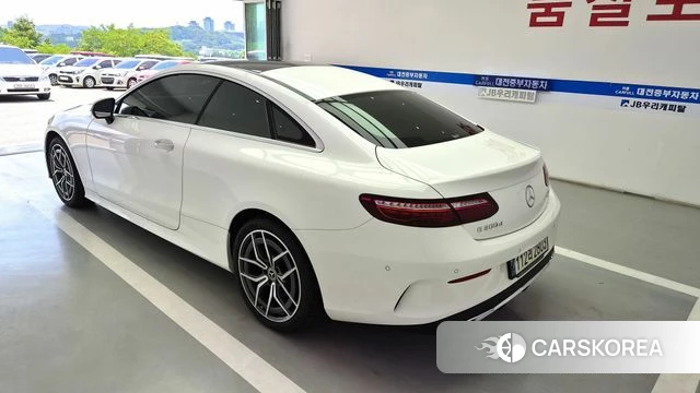 Mercedes-Benz E-Class W213 2023 Белый из Кореи, фото 2