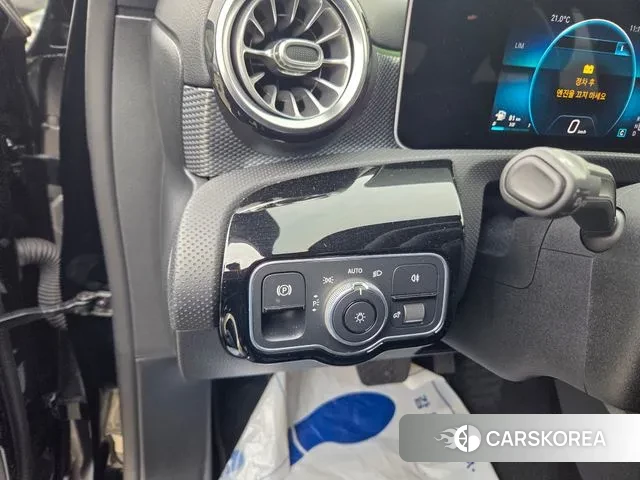 Mercedes-Benz A-Class W177 2020 Черный из Кореи, фото 2