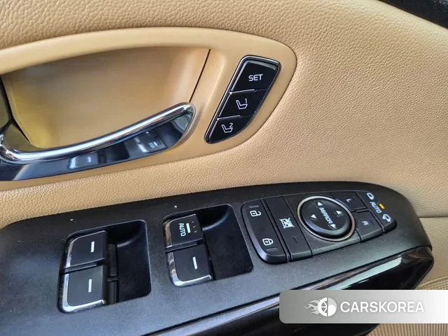 Kia The New Carnival 2019 Белый из Кореи, фото 2