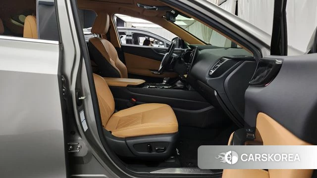 Lexus NX350h Second generation 2023 Серебристо-серый из Кореи, фото 2