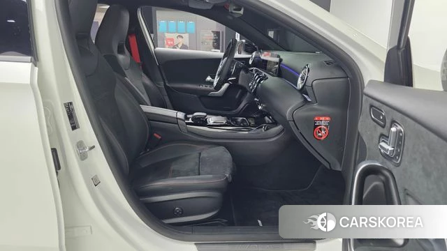 Mercedes-Benz A-Class W177 2023 Белый из Кореи, фото 2