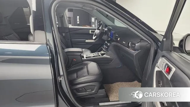 Ford Explorer 6th Generation 2022 Серый из Кореи, фото 2