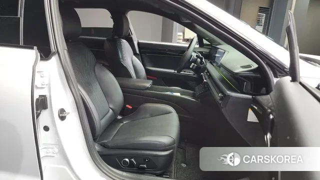 Hyundai Grandeur Hybrid (GN7) 2023 Белый из Кореи, фото 2