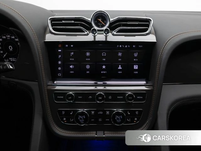 Bentley Bentayga 2025 Белый из Кореи, фото 2