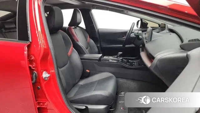 Toyota Prius 5th Generation 2023 Красный из Кореи, фото 2