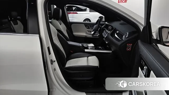 Mercedes-Benz GLA - Class H247 2022 Белый из Кореи, фото 2