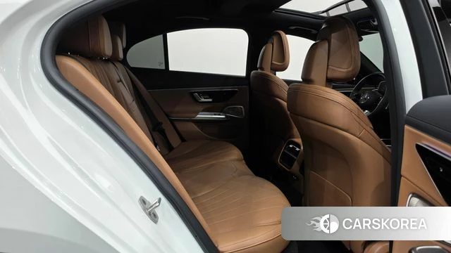 Mercedes-Benz E-Class W214 2025 Белый из Кореи, фото 2