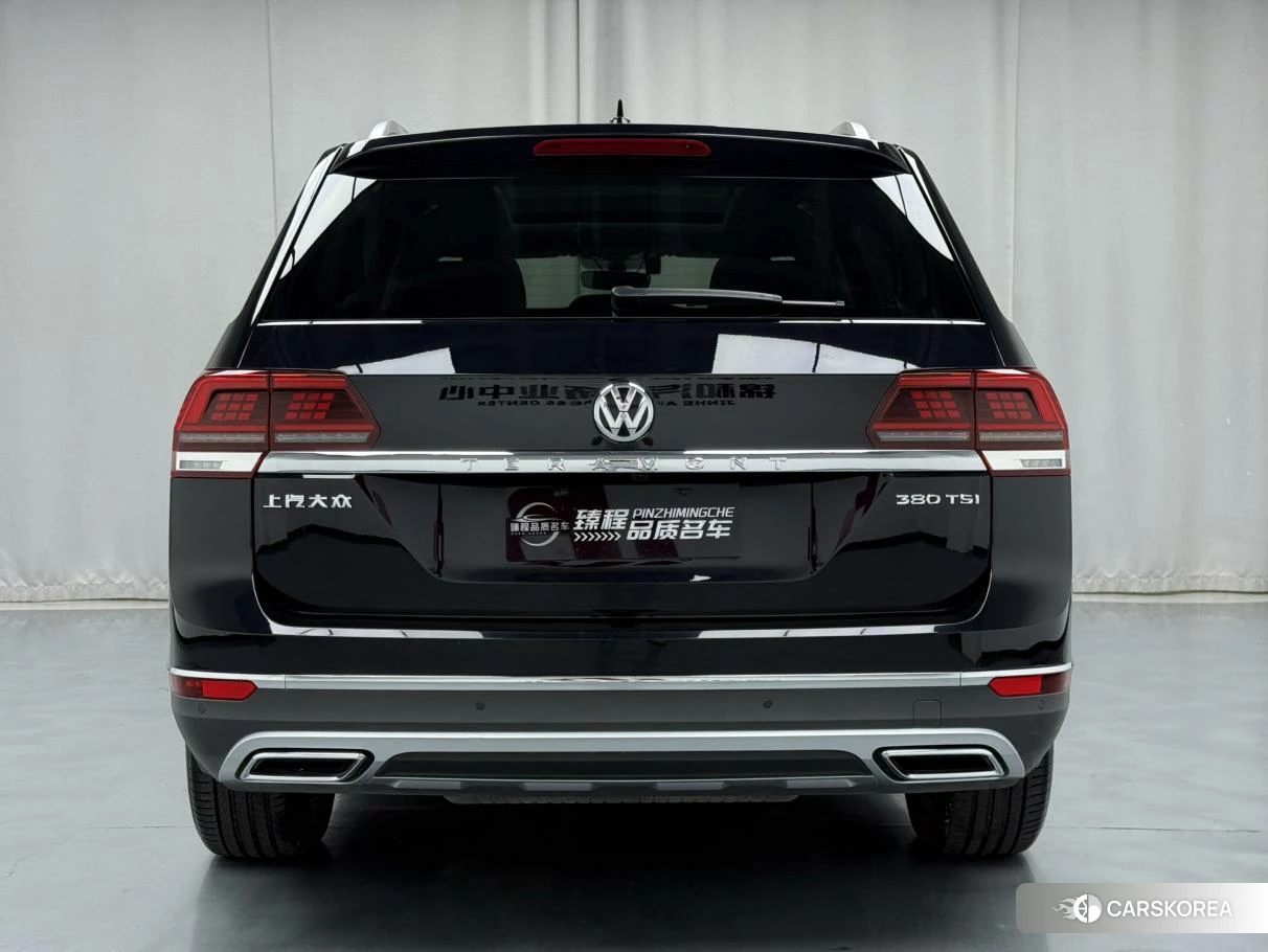 Volkswagen Tourang 2020 Черный из Китая, фото 2