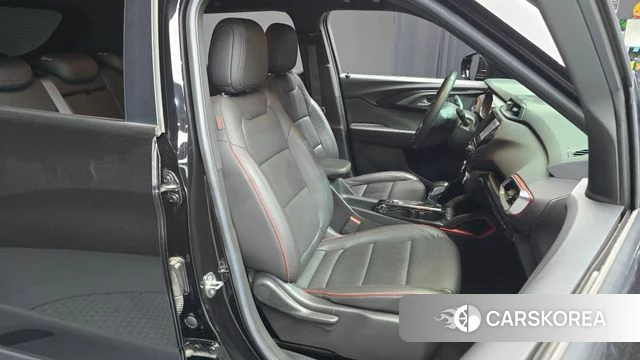 Chevrolet (GM Daewoo) Trailblazer 2022 Черный из Кореи, фото 2