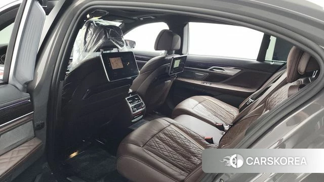 BMW 7 Series (G11) 2020 Серебристо-серый из Кореи, фото 2