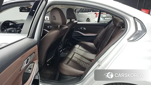 BMW 3 Series (G20) 2020 Серебристо-серый из Кореи, фото 2