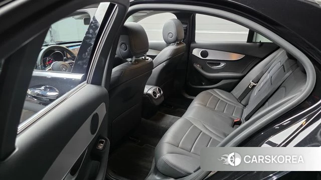 Mercedes-Benz C-Class W205 2020 Черный из Кореи, фото 2