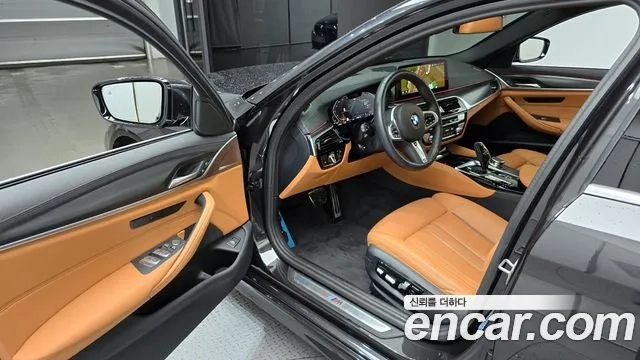 BMW 5 Series (G30) 2023 Серый из Кореи, фото 2