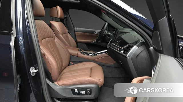BMW X6 (G06) 2025 Черный из Кореи, фото 2