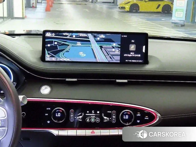 Genesis GV70 2023 Черный из Кореи, фото 2