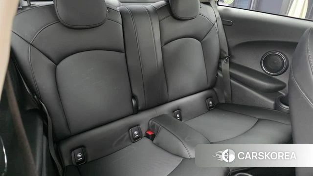 Mini Cooper 2021 Красный из Кореи, фото 2