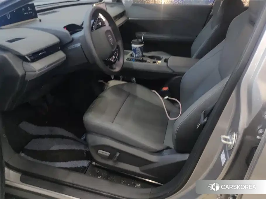Toyota bZ3 2026 Silver/gray из Китая, фото 2