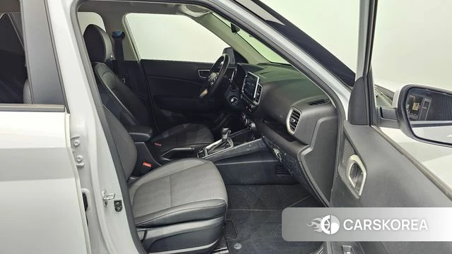 Hyundai Venue 2024 Белый из Кореи, фото 2