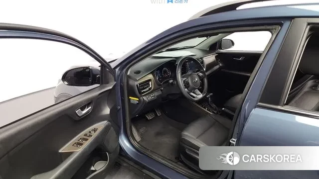 Kia Stonic 2018 Синий из Кореи, фото 2