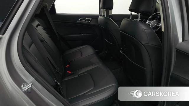 Kia Sportage 5th Generation 2022 Серебристо-серый из Кореи, фото 2