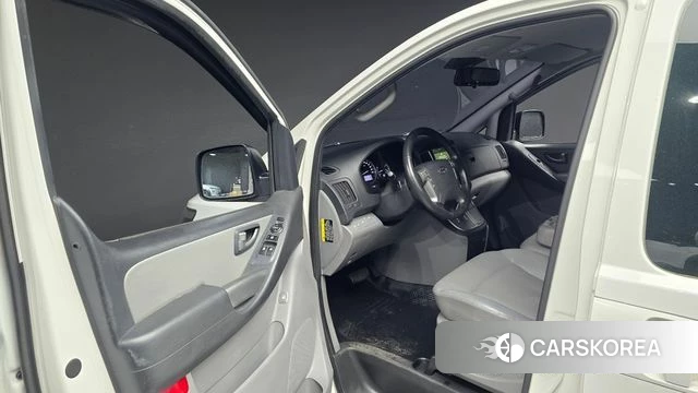 Hyundai The New Grand Starex 2018 Белый из Кореи, фото 2