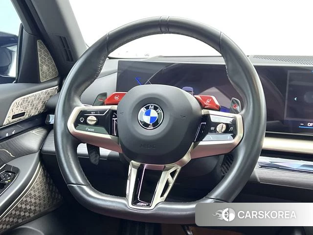 BMW 5 series 2024 Темно-серый из Китая, фото 2