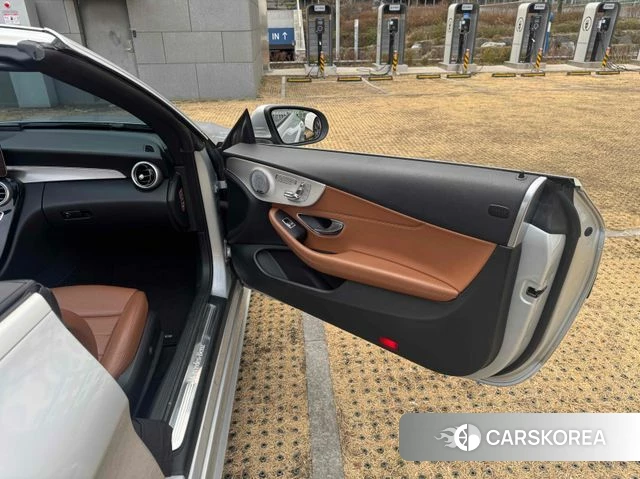 Mercedes-Benz C-Class W205 2019 Серебряный из Кореи, фото 2