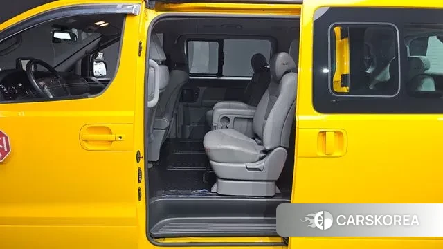 Hyundai The New Grand Starex 2019 Желтый из Кореи, фото 2