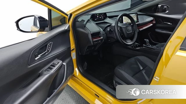 Toyota Prius 5th Generation 2023 Желтый из Кореи, фото 2