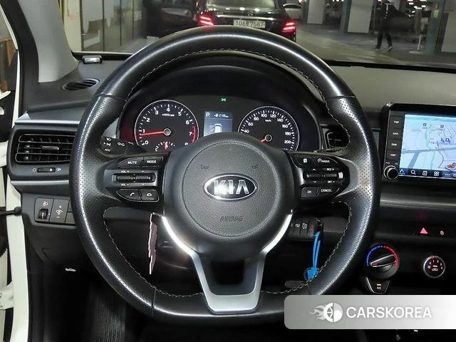Kia Stonic 2018 Белый из Кореи, фото 2