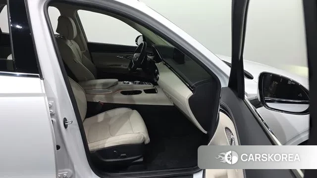 Genesis GV70 2021 Белый из Кореи, фото 2