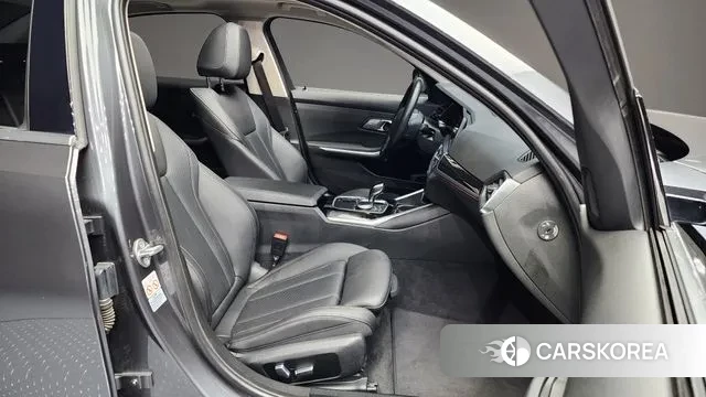 BMW 3 Series (G20) 2022 Серый из Кореи, фото 2