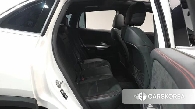 Mercedes-Benz GLA - Class H247 2022 Белый из Кореи, фото 2