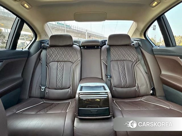 BMW 7 series 2021 Черный из Китая, фото 2