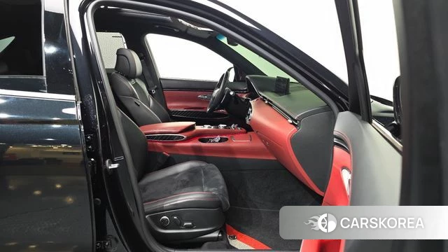 Genesis GV70 2021 Черный из Кореи, фото 2