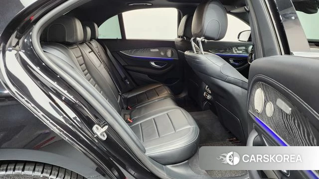 Mercedes-Benz E-Class W213 2021 Черный из Кореи, фото 2