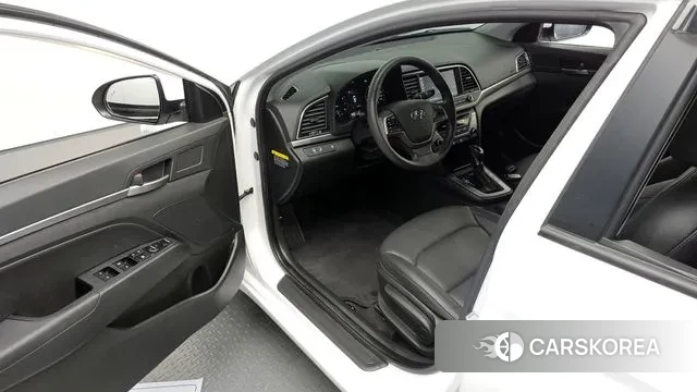 Hyundai Avante AD 2018 Белый из Кореи, фото 2