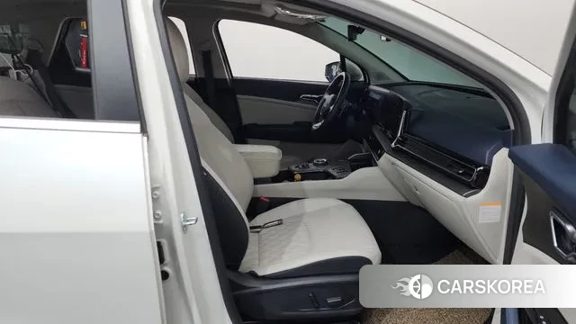 Kia Sportage 5th Generation Hybrid 2024 Белый из Кореи, фото 2