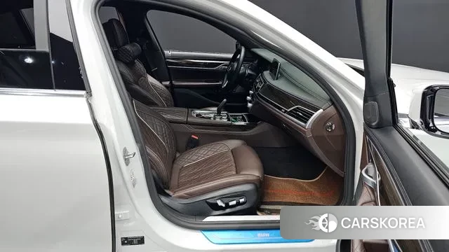 BMW 7 Series (G11) 2020 Белый из Кореи, фото 2