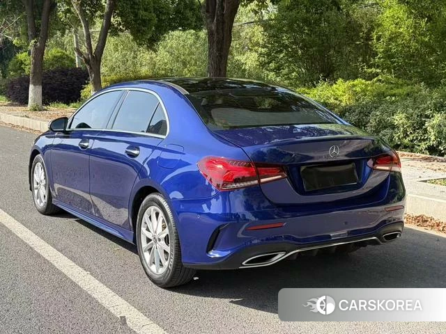 Mercedes-Benz Class A 2021 Синий из Китая, фото 2