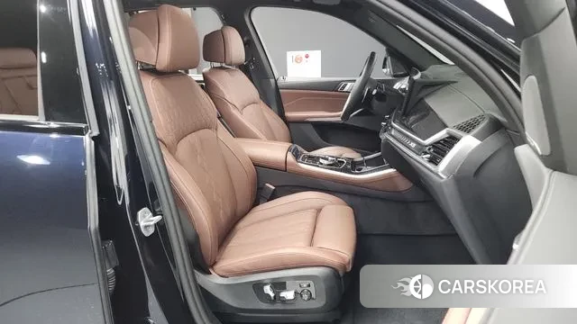 BMW X5 (G05) 2025 Черный из Кореи, фото 2