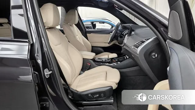 BMW iX3 2025 Серый из Кореи, фото 2