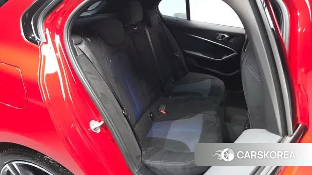 BMW 1 Series (F40) 2020 Красный из Кореи, фото 2