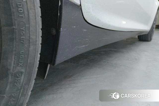 Cadillac CT5 2022 Белый из Китая, фото 2