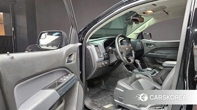 Chevrolet (GM Daewoo) Real New Colorado 2022 Черный из Кореи, фото 2