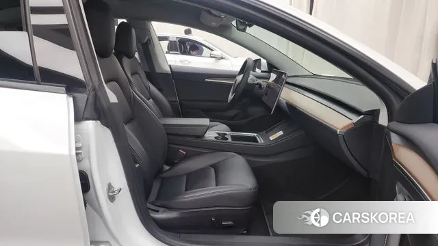 Tesla Model 3 2022 Белый из Кореи, фото 2