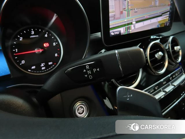 Mercedes-Benz C-Class W205 2019 Черный из Кореи, фото 2