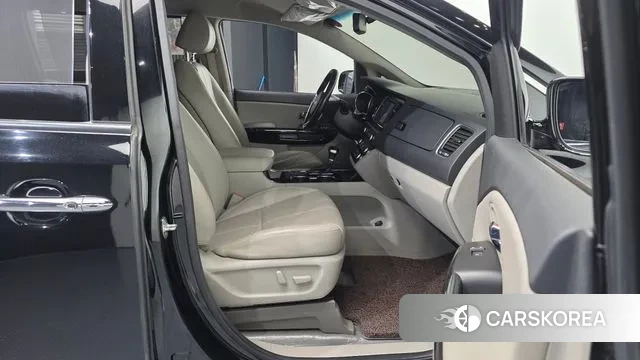 Kia The New Carnival 2018 Черный из Кореи, фото 2