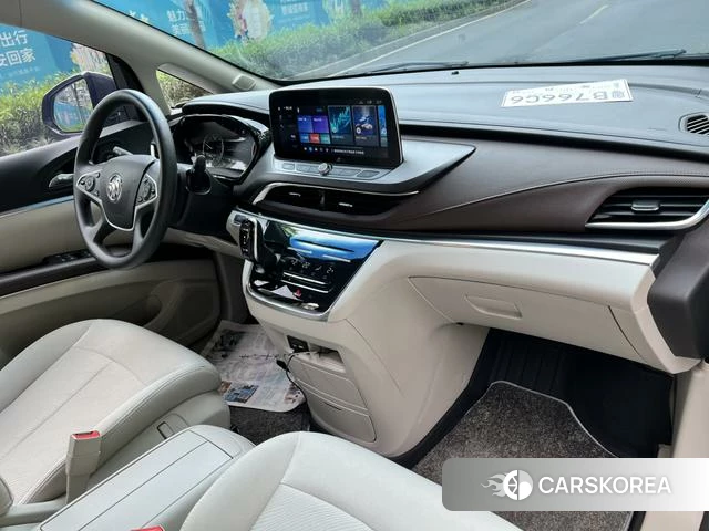 Buick GL8 2023 Темно-серый из Китая, фото 2